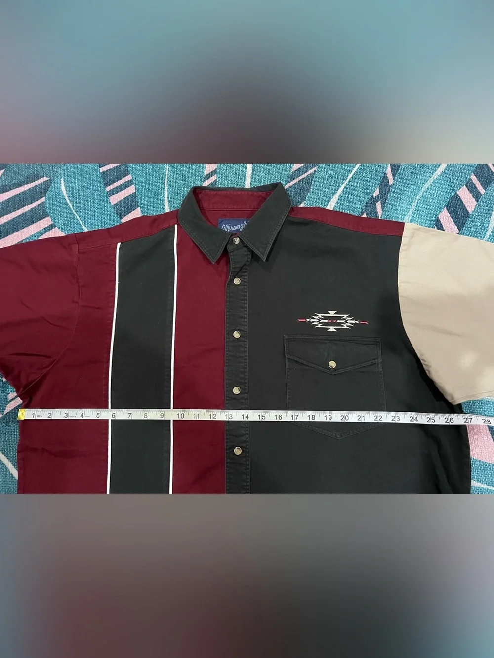 Vintage Wrangler Short Sleeve Pocketed Pearl Snap Color Block Shirt